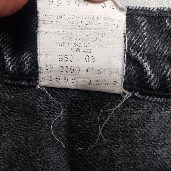 Vintage Levis Shorts Womens 10 Black Pockets Denim Jorts - Picture 9 of 11